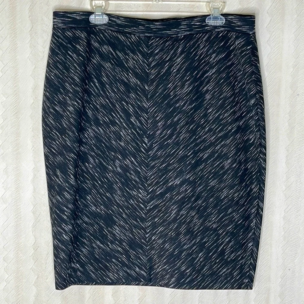 ❤️ APT 9 Fancy Skirt Size XL